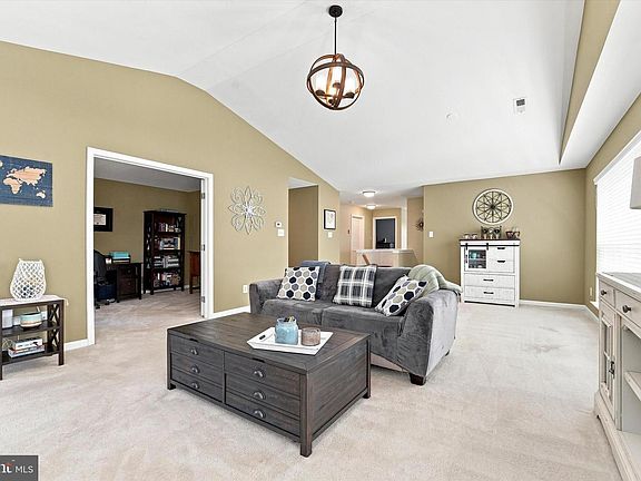 5th image of 104 Jeffords Ct #1605