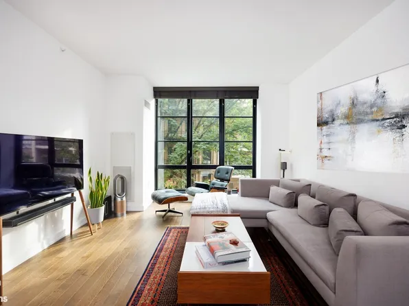 261 West 25th Street 4B image 1 of 16