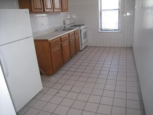 Rented by Alexiou Realty | media 12