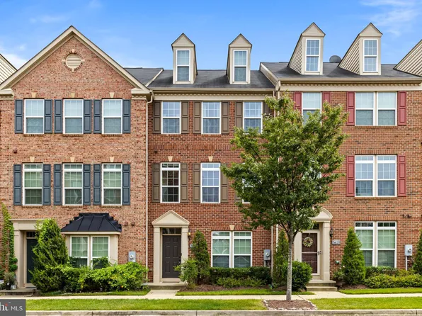 3627 Hansberry Ct NE, Washington, DC 20018