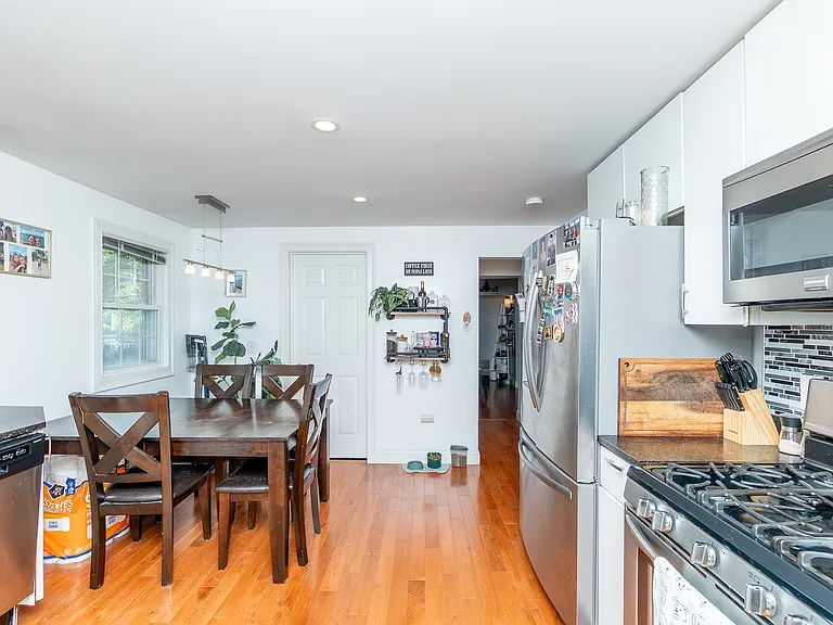 10 Underhill St #2 — Photo 12