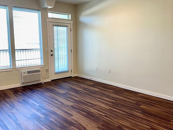 3rd image of 4265 E Poleline Ave #302