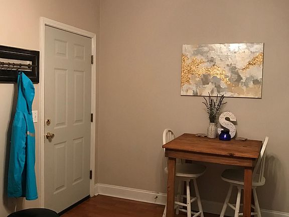 2nd image of 319 E Lampkin St #313