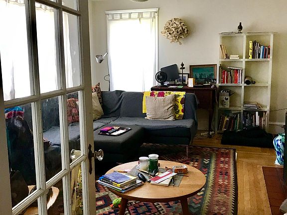4th image of 275 Highland Ave