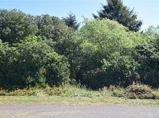 915 Grouse Ct SW, Ocean Shores, WA 98569