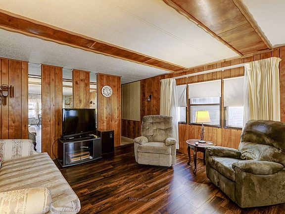 3rd image of 8800 S Harlem Ave #2218
