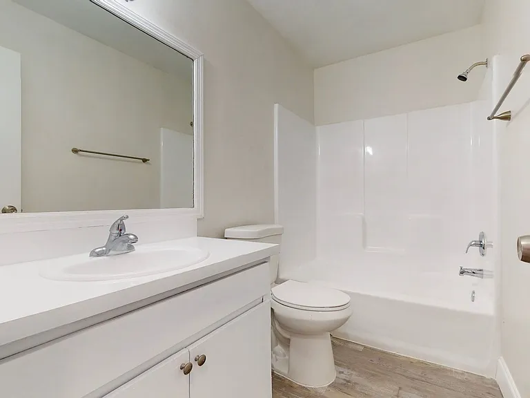 Janie B Apartments — Photo 25