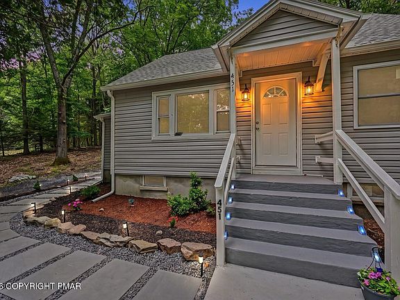 3rd image of 451 Wooddale Rd
