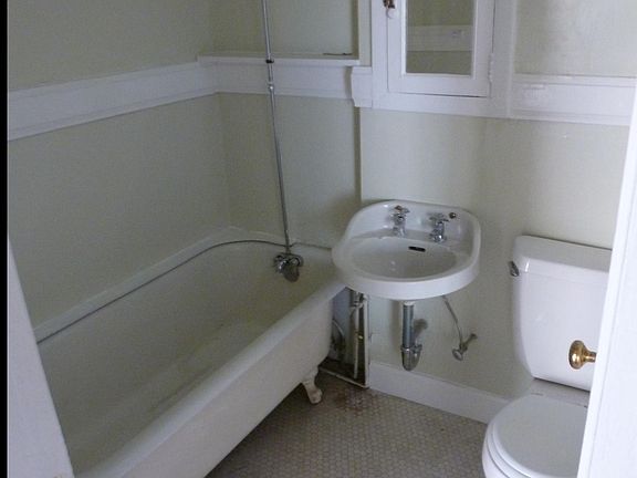 4th image of 225 Fell St #7