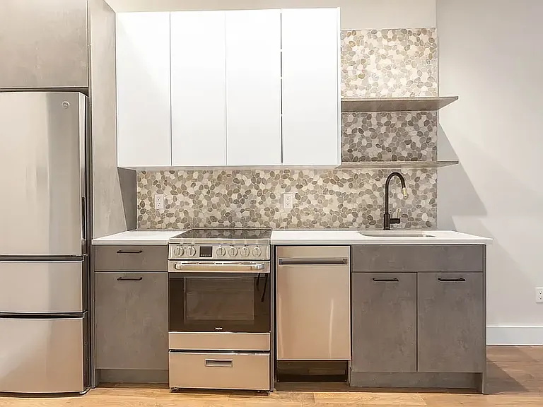 51 Ten Eyck St #3R — Photo 5
