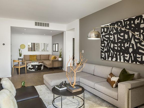 2nd image of 600 W 9th St APT 1506