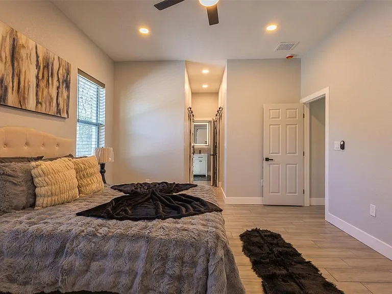 9912 Golden Loop — Photo 19