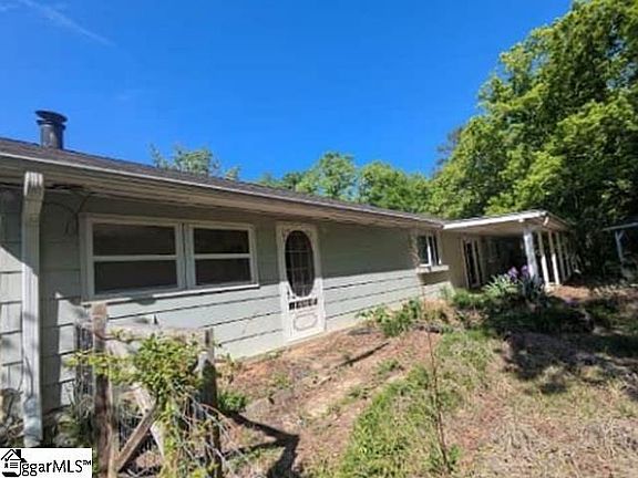 3rd image of 127 Wildwood Ln