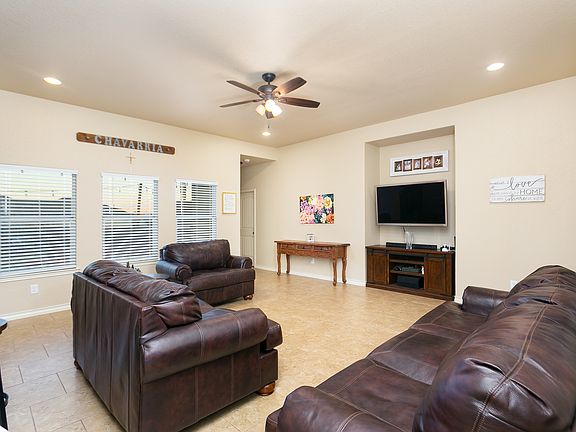 5th image of 129 Parkcrest
