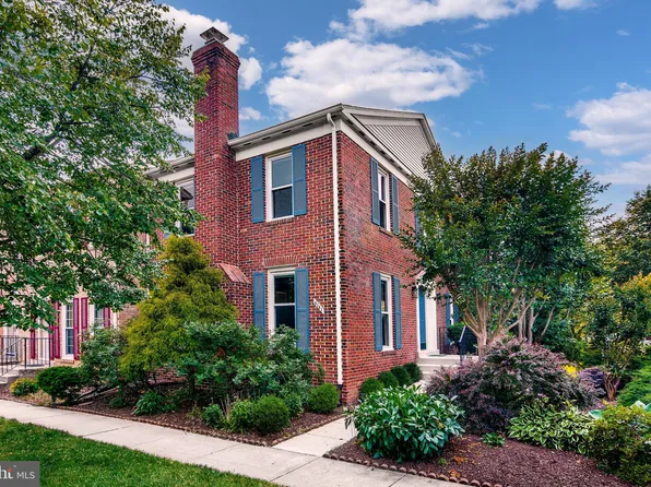 6161 Summer Park Ln, Alexandria, VA 22315