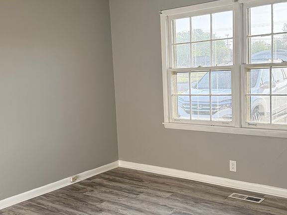 5th image of 1308 Rutherford St #1306