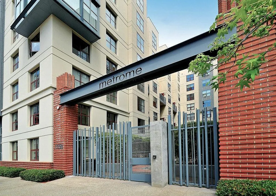 1150 J St #403