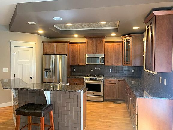 5th image of 3823 SW Durham Dr