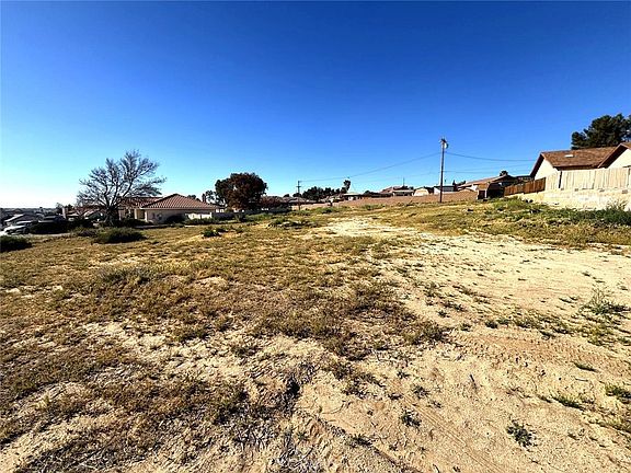 4th image of 0 Yucca Loma Rd #934