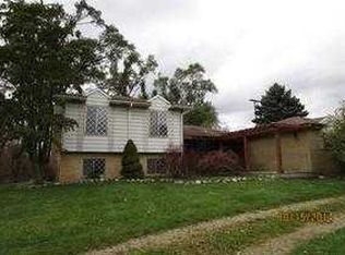 3925 Crandall Rd, Howell, MI 48855