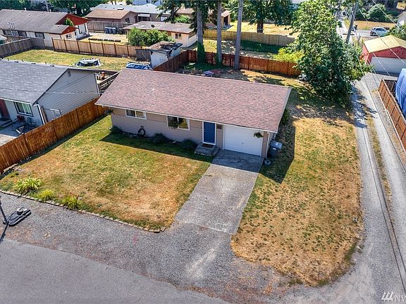 4th image of 7112 Sacramento St SW
