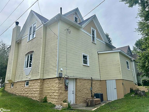 3rd image of 524 N 3rd St