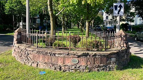 15 Rundel Park #4 Photo 1