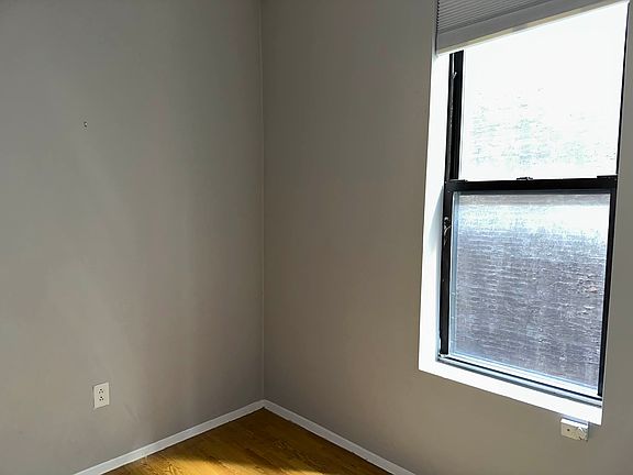 4th image of 126 E 103rd St APT 11