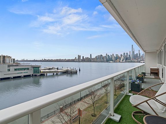 2nd image of 800 Avenue At Port Imperial #502