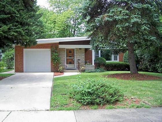 1st image of 412 S Villa Ave