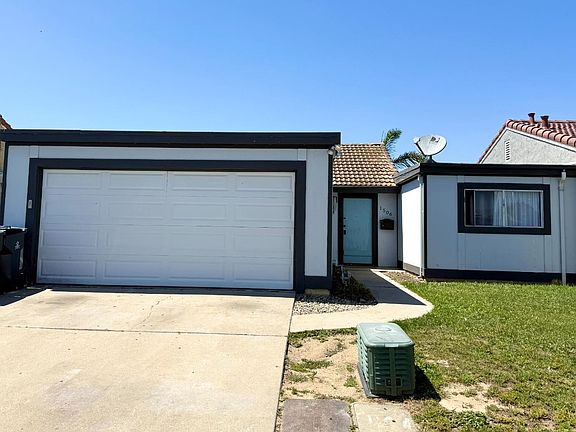 2nd image of 1506 Barcelona Cir