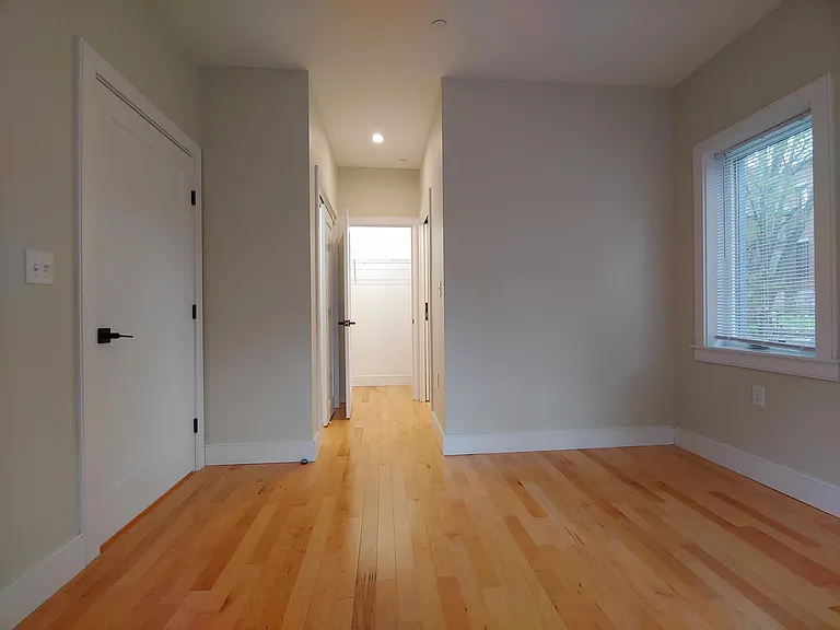2489 Washington St #2C — Photo 9