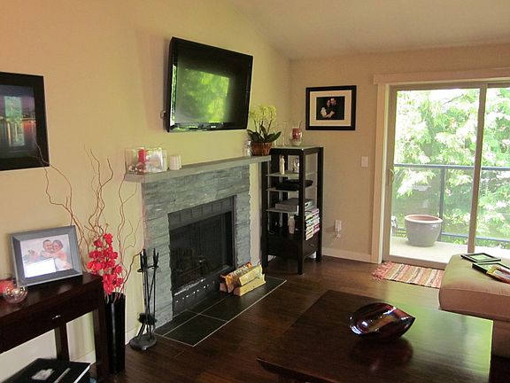 3rd image of 15140 NE 82nd St Unit 304