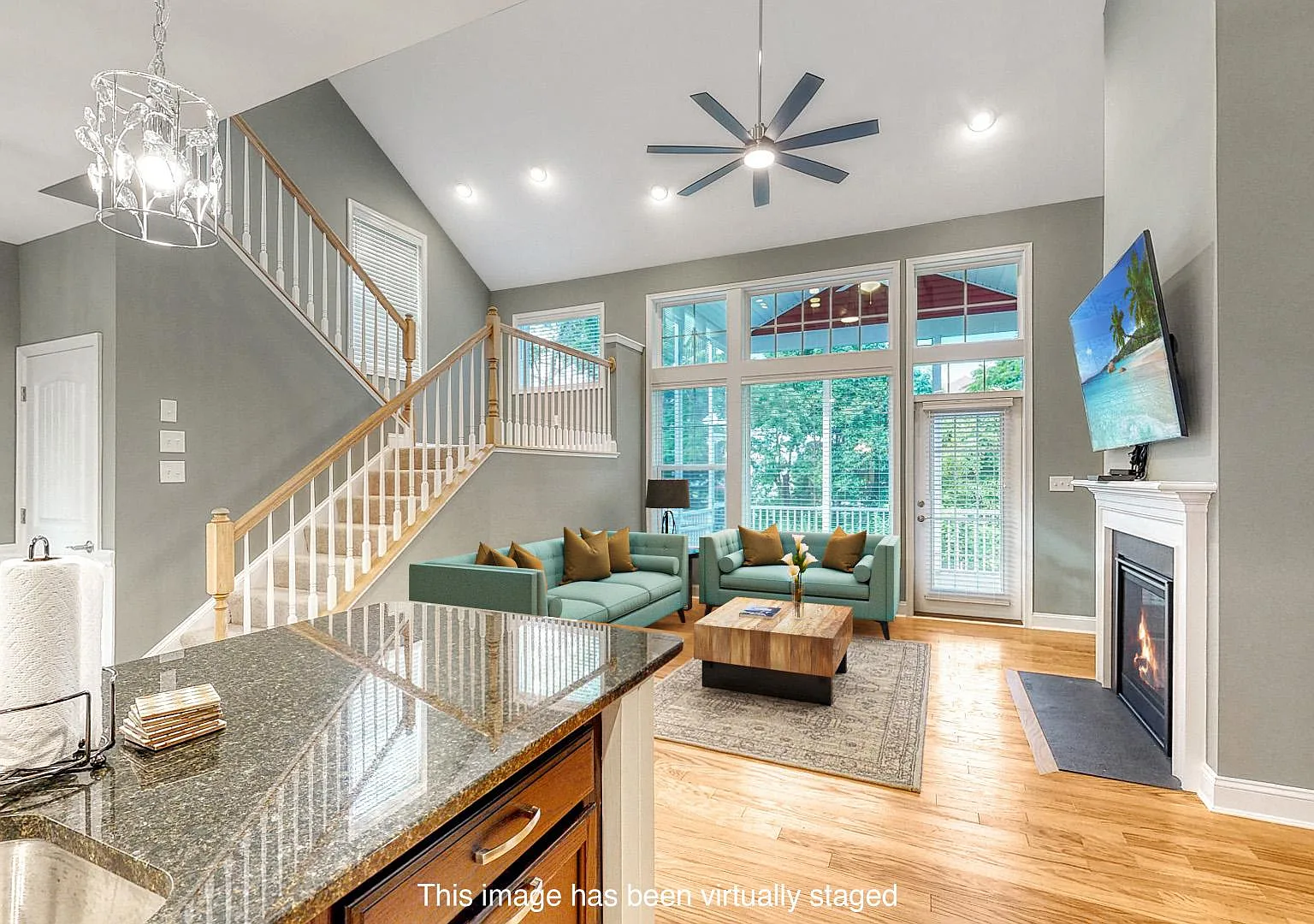 5 bed, 2850 sqft, $2,400 — Photo 1