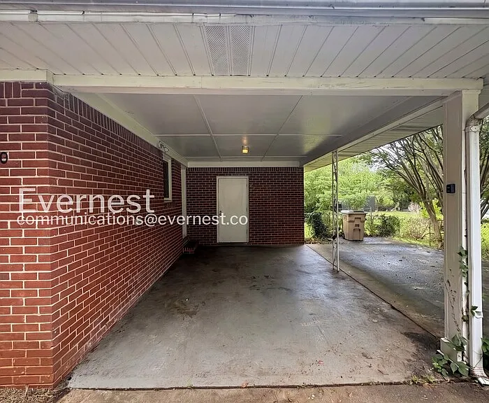 2690 Lake Harbin Rd — Photo 3
