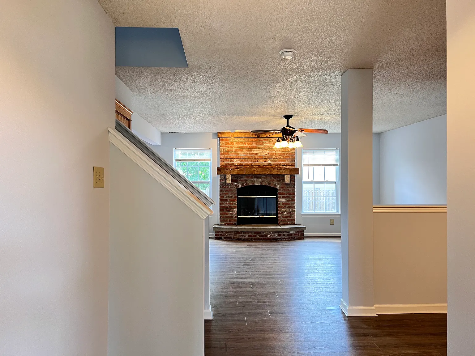 8729 Liberty Mills Dr — Photo 2