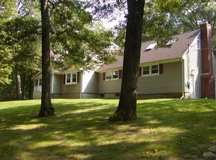 166 Lower Sheep Pasture Rd, East Setauket, NY 11733