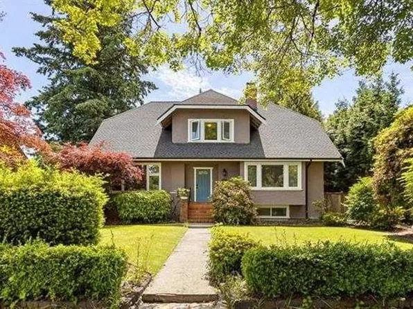 4678 W 3rd Ave, Vancouver, BC V6R 1N4