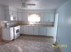 5th image of 743 Hill St