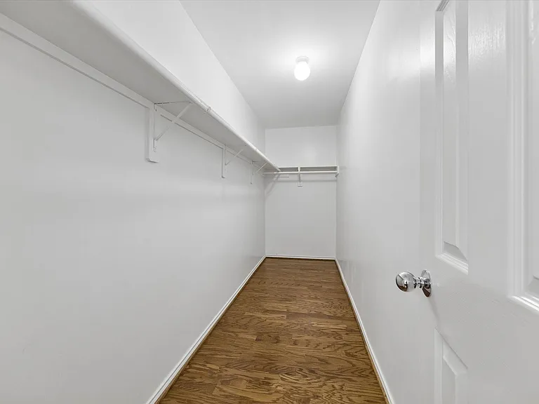 1421 W 26th St #F — Photo 13
