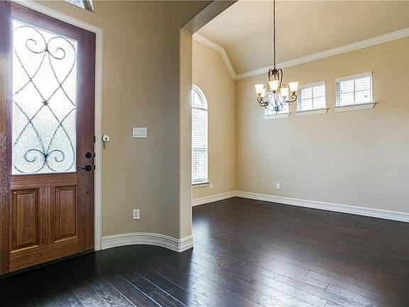 3rd image of 2958 Townsend Dr