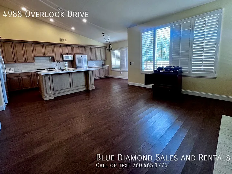 4988 Overlook Dr — Photo 11