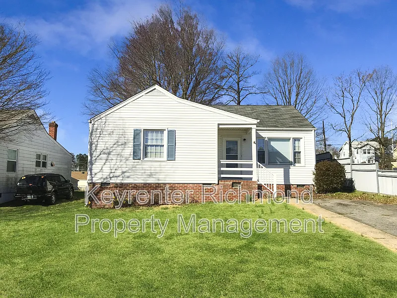 Building Photo - 7418 Wentworth Ave