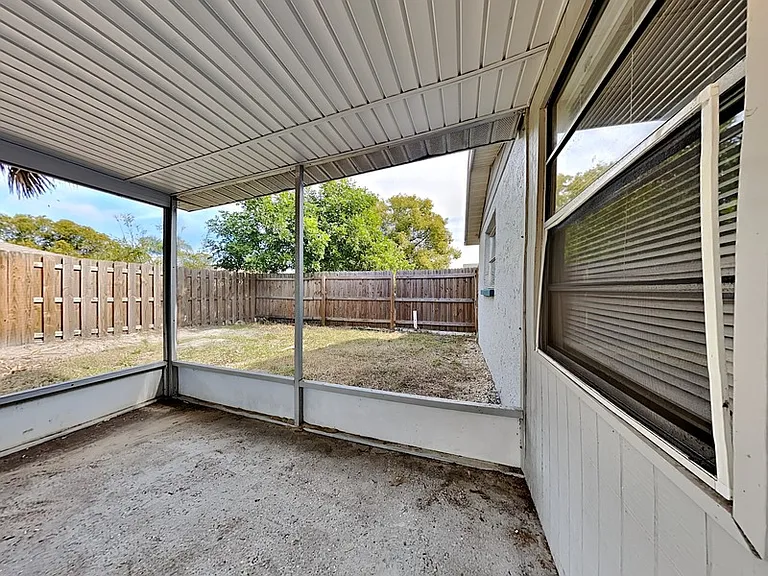 7431 San Moritz Dr — Photo 23