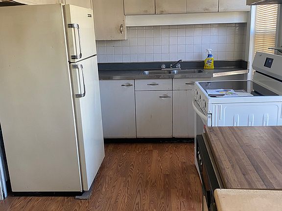 4th image of 48 Chestnut St