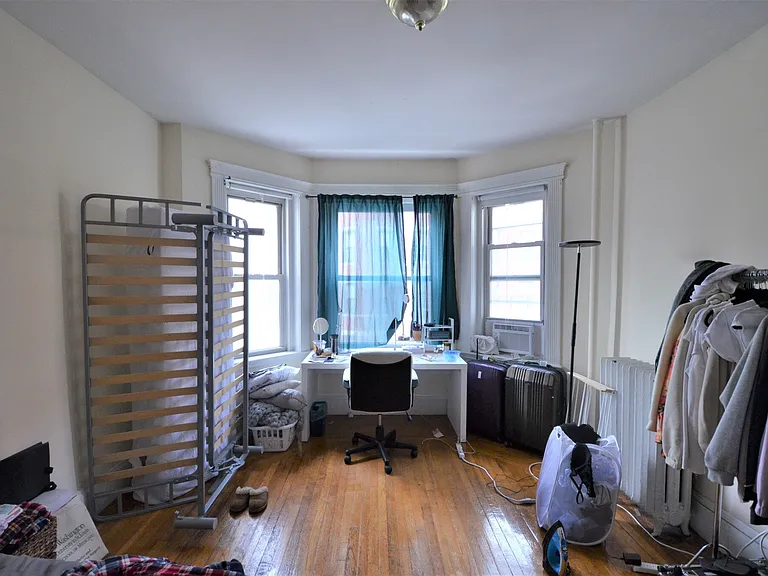 13 Haviland St #2R — Photo 8