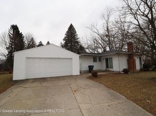 3813 Bayview Dr, Lansing, MI 48911