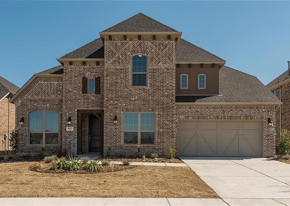 1st image of 841 Lavender Dr