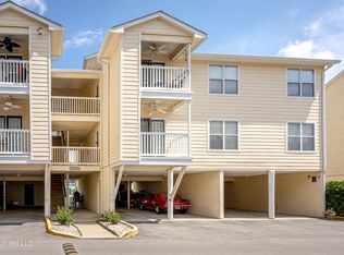 2421 Beachview Dr APT F-13, Ocean Springs, MS 39564