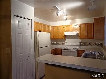 3rd image of 836 Liberty Village Dr